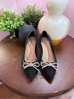 torrid Black Mesh & Suede Mid Heel Pumps with Crystal Knot Accent